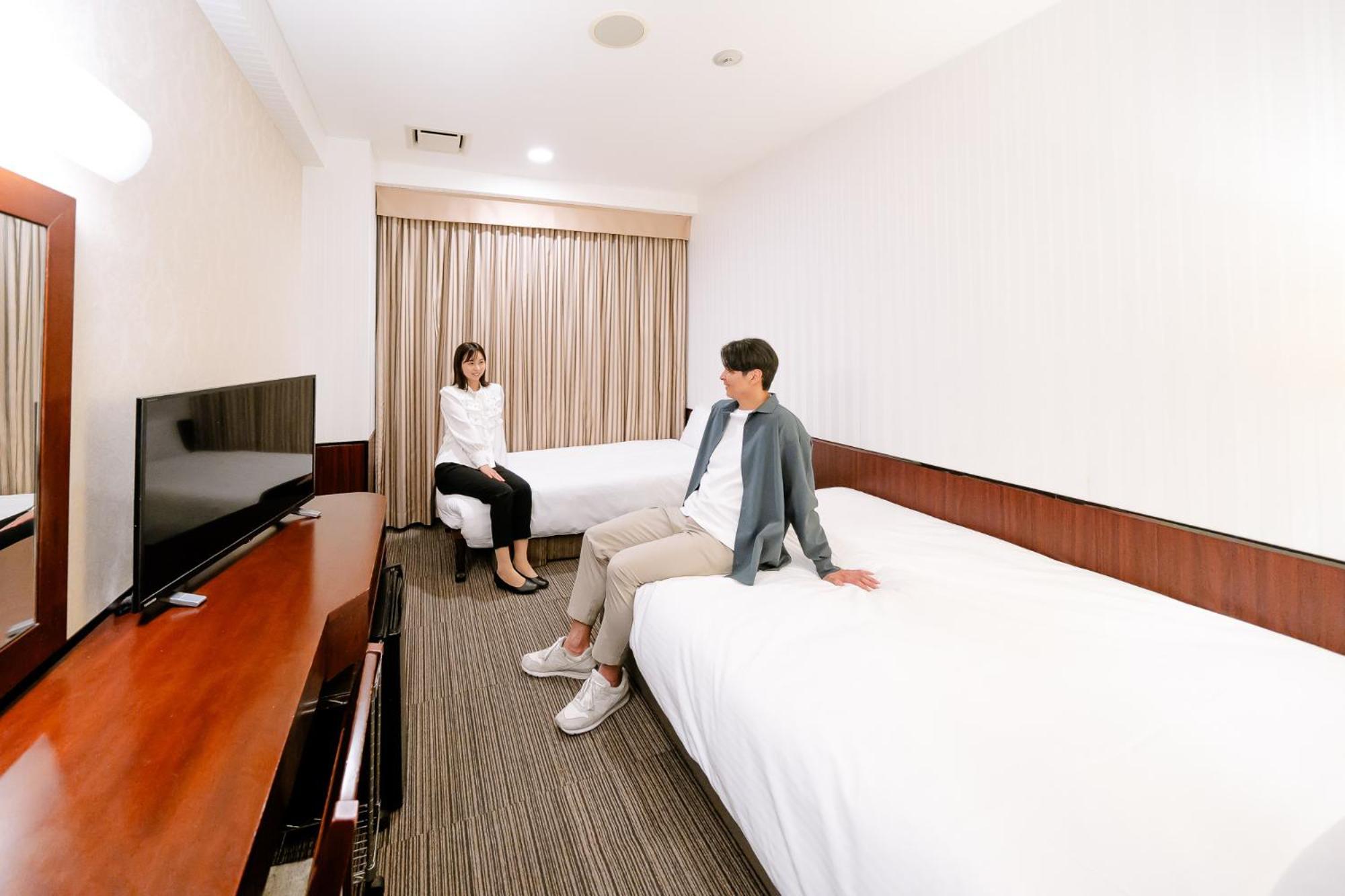 Hotel Hillarys Ōsaka Rom bilde